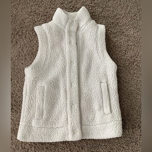DISCOUNT SHIP!🚛Aerie Offline Sherpa vest in cream; size XS
